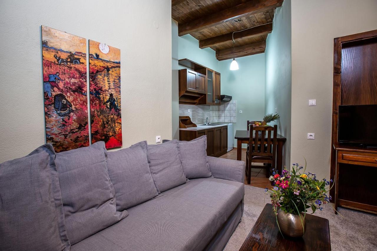 La Noi Guesthouse Samarína Екстериор снимка